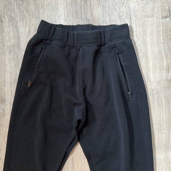 Men’s Uniqlo Athleisure Black Jogger - Picture 2 of 9